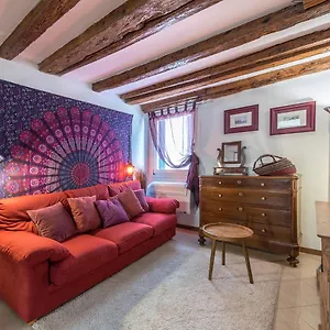 Piccolo - Cozy In The Heart Of Authentic Venecia